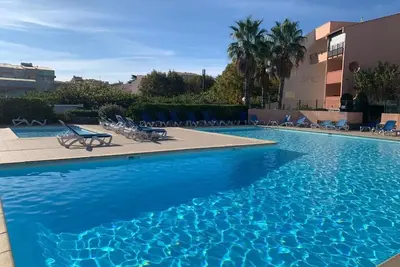 Image de le cap d'agde, appart rez de jardin, vue bateau, piscine, parking, plage 200 m