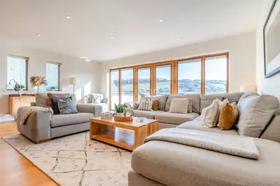 Image de Beach Haven - Quatre Chambres Maison, Couchages 8