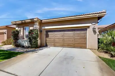 Image de Dog-friendly golf course-adjacent home with a private pool, pool spa, & Ac