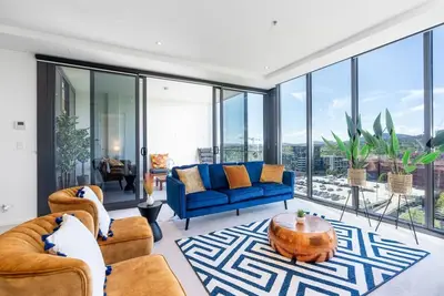 Image de New to Vrbo: Fabulous 2br/2ba Apartment in the Central District