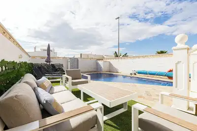 Image de Villa avec piscine privée