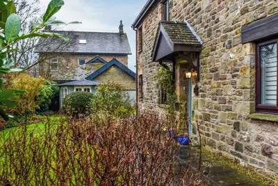 3 bedroom accommodation in Lancaster