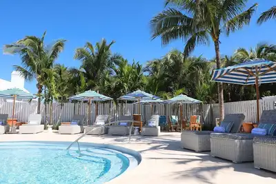 Image de Marathon Oceanfront Room | 2Queens + Spa-Like Bath