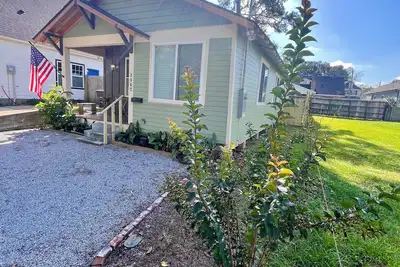 Image de Oleander Cottage, 3 bd, 2 bth quick access downtown/ Lsu