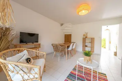 Image de C21Locationvacances Mazet climatisé piscine, plage et commerces