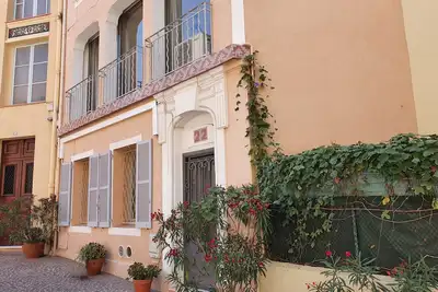 Image de Suquet 22 – 2 Pièces, Cannes Cœur Historique, Calme, Plage à 300m, Parking