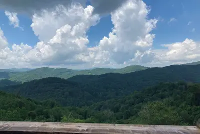 Image de Mountaintop Cabin 1. 8 miles to Hatley Pointe Ski Resort