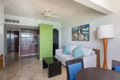 Image de Breezy Shoreline Hideaway at Cancun