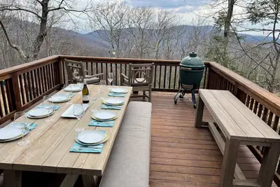 Image de New Listing! Cozy retreat with Mountain Views, Hiking &  Ski-Out @ Tyro