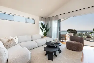 Image de Ocean Oasis | Luxe Coastal Retreat | Water views