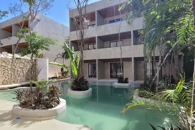 Image de New Luxury Studio with Swim-Up Pool