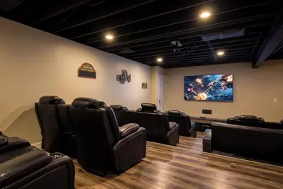 Image de The Majestic - 7156 Sq Ft, 7 Bedroom, Theater Room