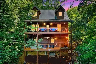 Image de Tennessee Cowboys- Game Room, Hot Tub, Free Attraction Tickets! ! !