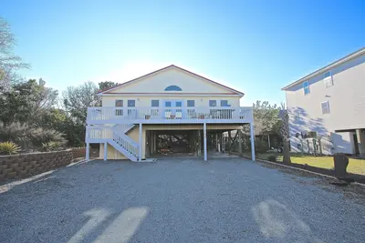 Image de New Remodel. Walk 2 min Beach. Dog Fence. Private