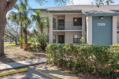 Image de Sunshine 2-bedroom Shorewalk condo near beaches, Img - Pickleball, Pool Lakeview