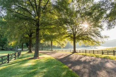 Image de Explore Scenic Outdoors in 2 Cozy Cottages w/ Pool, Spa & Golf access