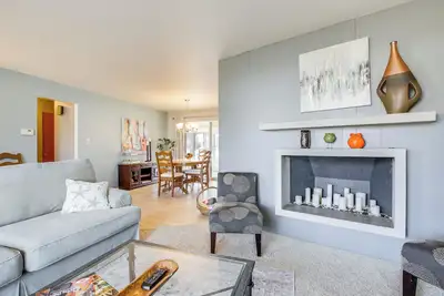 Image de Walk to Lake: Family Getaway w/ Yard in Menasha!