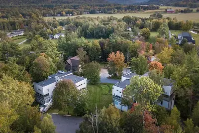 Image de Spacious 3-Bedroom Getaway with Fireside S'mores & Private Patio