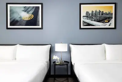 Image de Comfort and Convenience! 2 Relaxing Units, Short Drive to Bronx Zoo