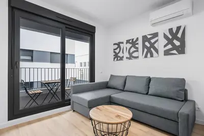 Image de apartamento reformado con garaje  de alquiler temporal