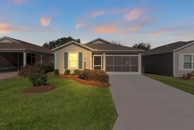 Image de ⛳️☀️Charming 2-bedroom house with Golf Cart in The Villages! 🏌️‍♂️🦩