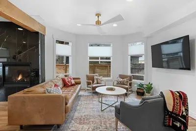 Image de Dwntwn Cda Historic Remodel - House of Freedom