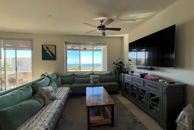 Image de Stunning Ocean Views, Resort Style Home