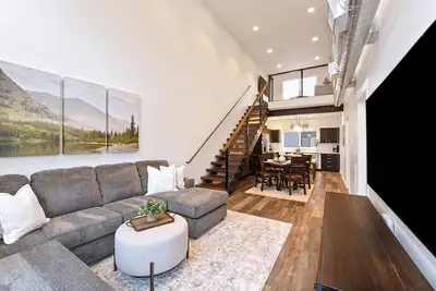 Image de New! 30-Day Rental, with communal hot tub & fitness center in Whitefish