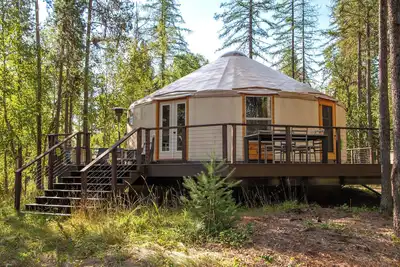 Image de New! Yurt on 45 acres with private access to Blanchard Lake