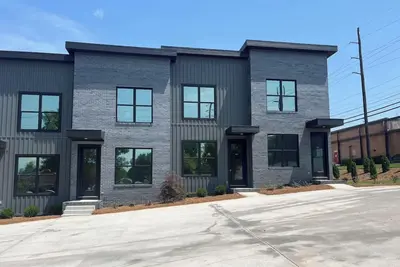 Image de Modern Condo Steps Away From Downtown Dalton- 2 Bedroom, 2. 5 Bath