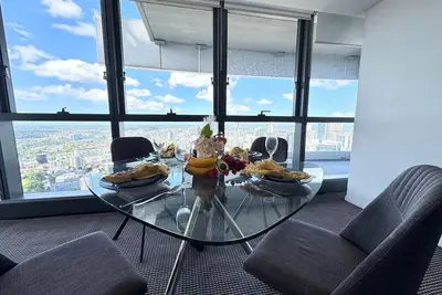 Image de Luxury Meriton Suites Retreat