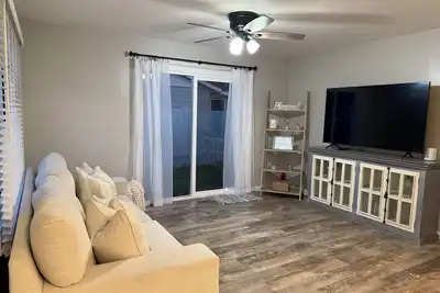 Image de Charming 2-bedroom house with WiFi, Ac in lovely Michigan City