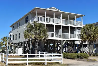 Image de A Rollman Retreat - 1 Block from Garden City Beach