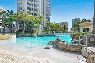 Image de Luxury Holiday awaits in the Centre of Surfers Paradise