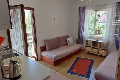 Image de Appartement d'une chambre avec le balcon et la vue sur le mer Makarska (A-22633-d)