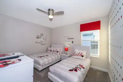 Image de Pretty Villa 6Bed/5Bath/Pool/Jacuzzi/18Min Disney