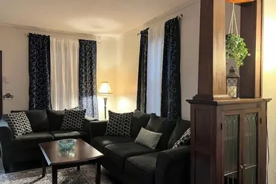 Image de Charming dog-friendly bungalow near Starved Rock
