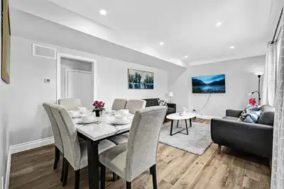 Image de New 5 Bedroom House Near The Falls!
