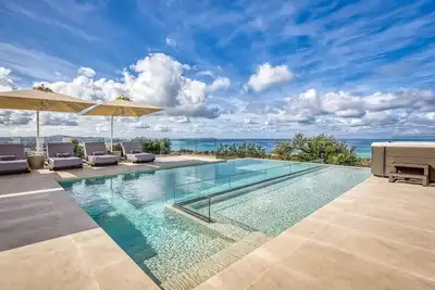 Image de Villa Dominante - Villa avec piscine pour des vacances à Corfou.