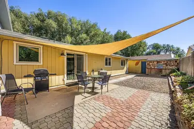 Image de Dog Friendly Light & Bright Space w/ Patio & Bbq | > 10 min Drive to Downtown & Bsu