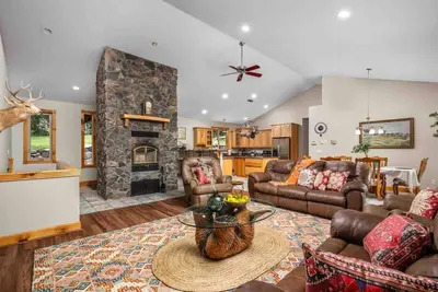 Image de Amazing Private Wine Country Retreat, Pet Friendly, Valley Views, Huge Game Room, Bbq, Wine Tasting
