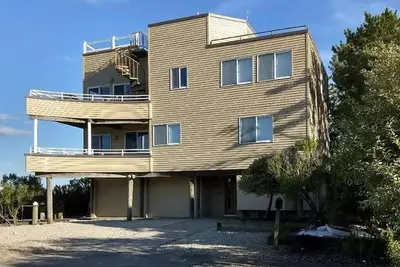 Image de 4 bedroom accommodation in High Bar Harbor