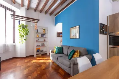 Image de Free Parking - The Storyteller's Sanctuary - No Elevator