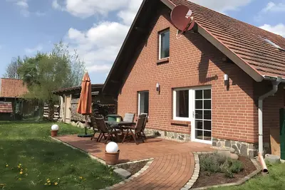 Image de Maison de vacances 'Hobbyhof Bei Plau Am See' avec terrasse privée, jardin privé et Wi-Fi