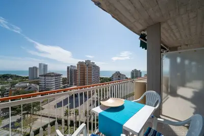 Image de Charmant appartement avec piscine extérieure en bord de plage