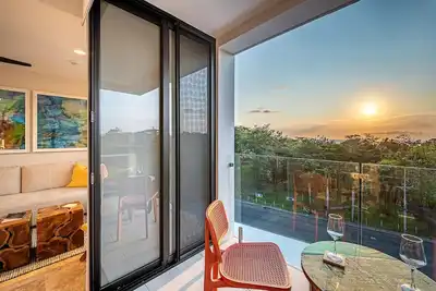 Image de Torres del Mar oceanview 6th floor 2-bedroom condo