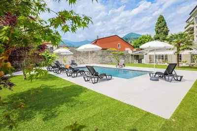 Image de 4½-room apartment with pool and balcony in a sunny location