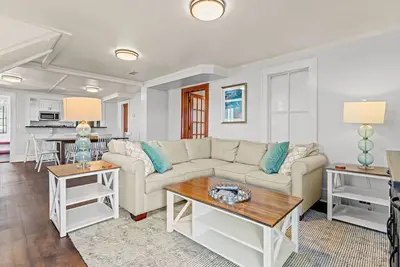 Image de The Culpepper Cottage at Nags Head Beach Inn 3 Bedroom Property Across from Beach Access