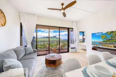 Image de High-rise retreat w/ beach access & lanai