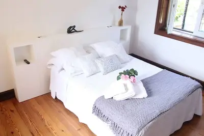 Image de Second floor of house with enclosed property in Baiona.